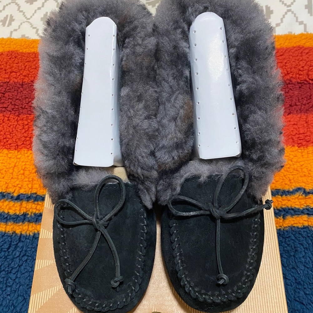 UGG indoor/outdoor house slippers